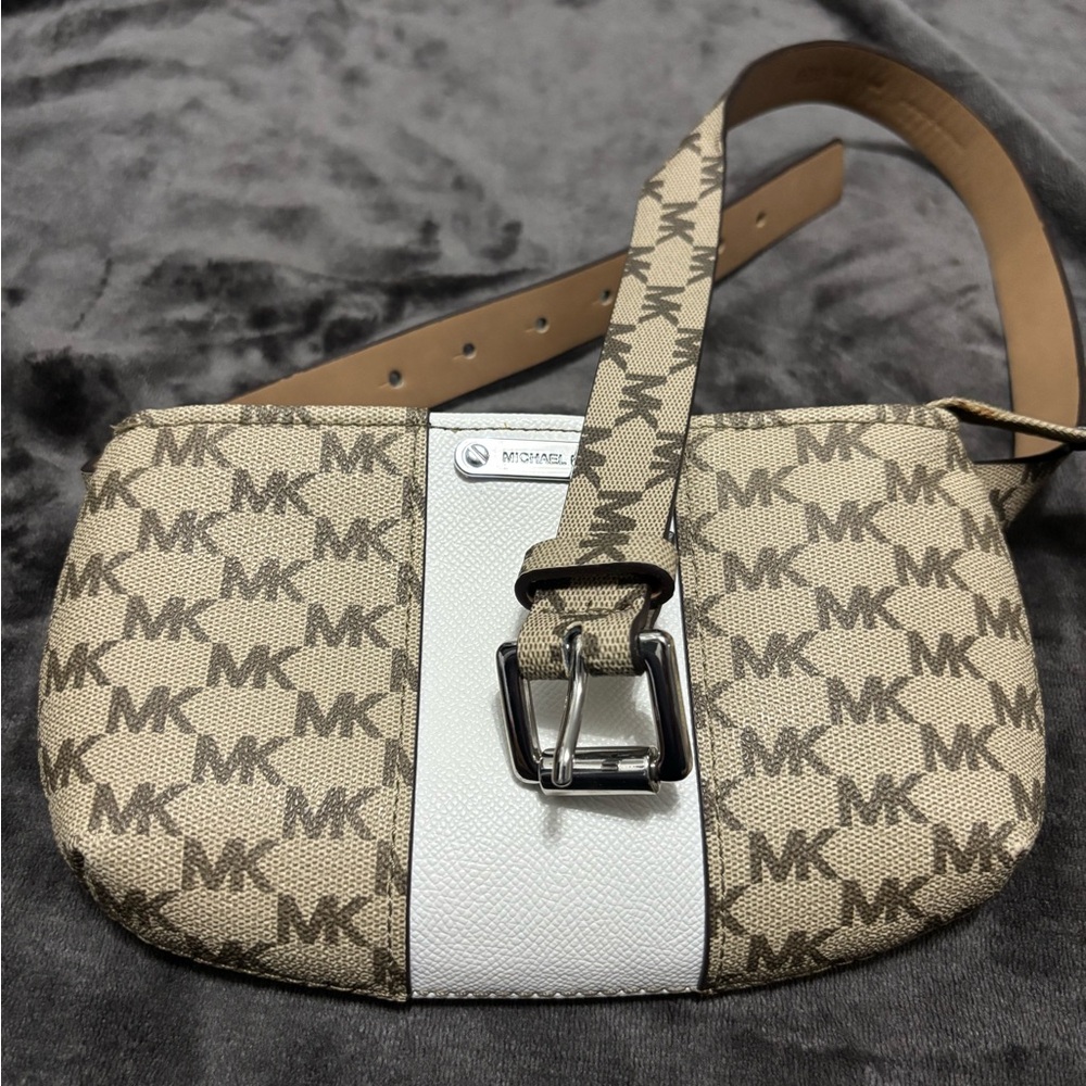 MICHAEL KORS Adjustable Belt Bag